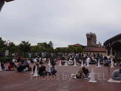 2022年10月8日(土)の開園待ち：サウスゲート（6時45分ごろ）