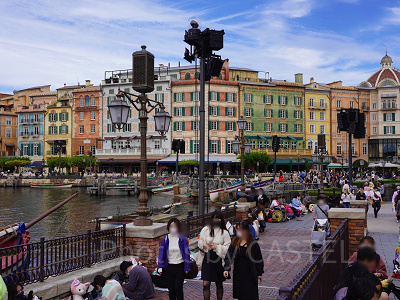 2022年10月8日(土)のショー待ち：メディテレーニアンハーバー前（11時頃）