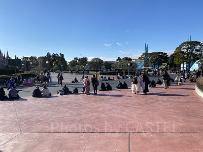 トータリーミニーマウスのパレード待ちの様子(9時30分ごろ)