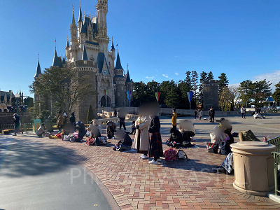 トータリーミニーマウスのパレード待ちの様子(9時30分ごろ)