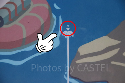 水しぶきが隠れミッキーに！