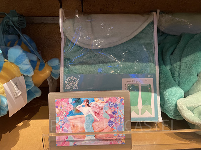 上海ディズニー　グーフィー　ブランケット　毛布　　クッション　新品タグ付き 上海ディズニー グーフィー ブランケット 毛布 クッション 新品