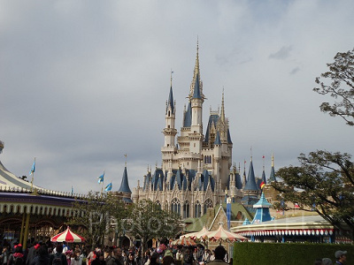 ディズニーランドのウエスタンランドにウッディやジェシーが！