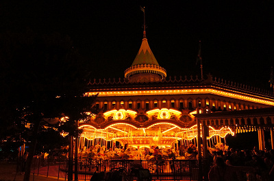 ディズニーのカップルにおすすめ写真スポット40選 ポーズ デートでインスタ映え写真を