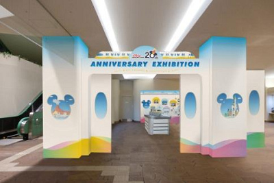 ディズニーリゾートライン周年 ミッキーの挨拶 展示 フリーきっぷが登場 新コスチュームも