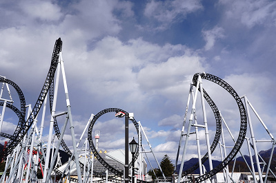 富士急ハイランドの 高飛車 体験談 怖さポイント 高さ 落下角度のえぐさを徹底解説