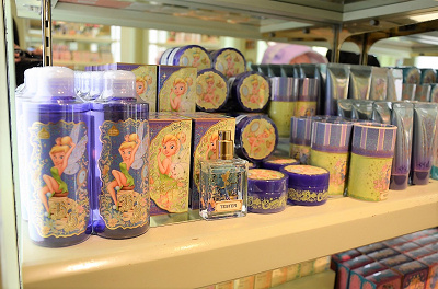 コスメ ディズニーランドの香水 フレグランスまとめ 名前入りのオリジナルグッズも