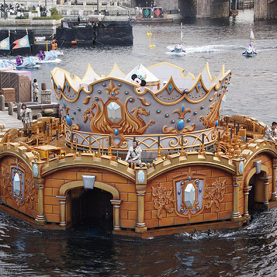 ディズニーシーでは1種類、ディズニーランドでは2種類の新プログラムが公開！