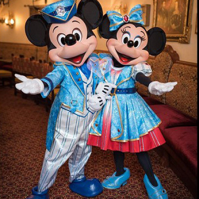 15周年記念のミッキーとミニー