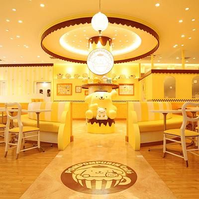 大きなプリンくんがお出迎え！