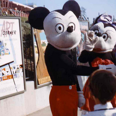 少しミッキーとミニー近づいた？