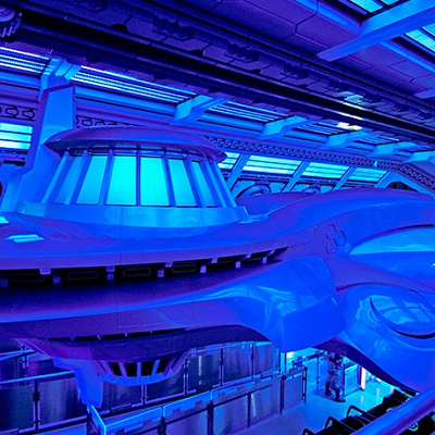 未知のエネルギーを貯めた宇宙船