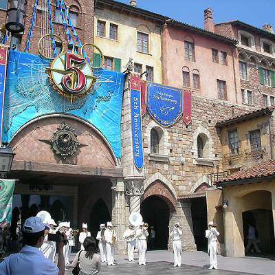 突然始まるサプライズショー