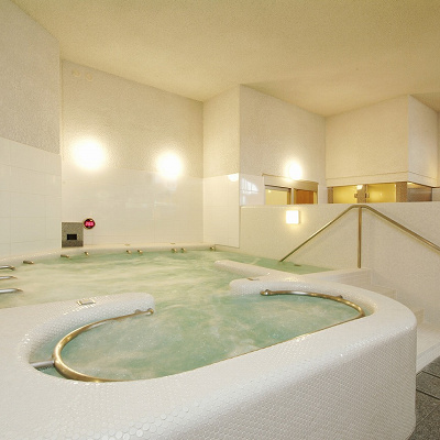 アトラクションバス（女性用）