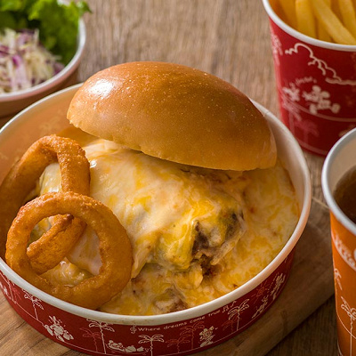 ベーコンチーズバーガー グラタン仕立て、コールスロー付き