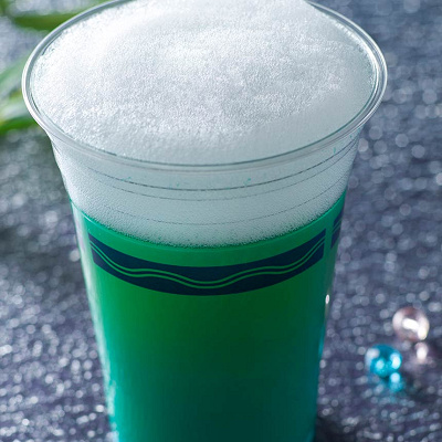 ビアカクテル（ブルーシロップ）