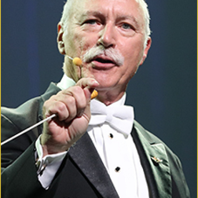 ブラッド・ケリー（指揮・編曲）