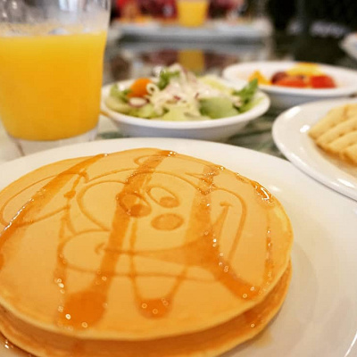 世界中の料理を堪能できる、クリスタルパレス・レストランのブッフェ