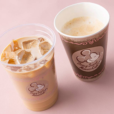 カフェラテ（写真右）