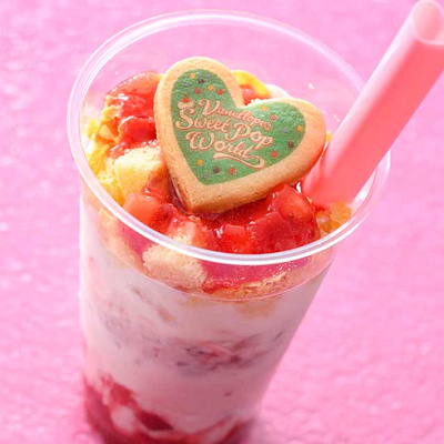 ケーキドリンク（ストロベリー）：700円