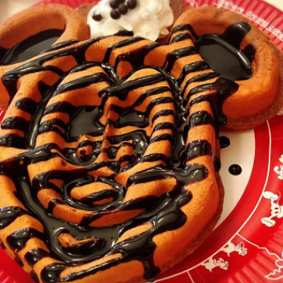 パークのフードも好きなだけ食べられる？