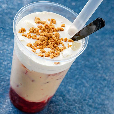 チーズホイップミルクティー（ミックスベリー）