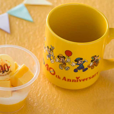 チーズケーキ・マンゴープリン、スーベニアカップ付き