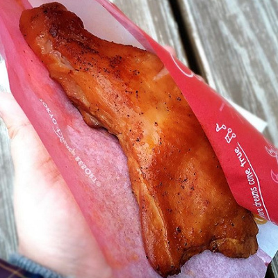 ピリ辛スパイスの効いたチキンレッグ