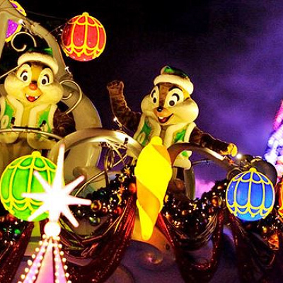 ショーに参加するチップ＆デール