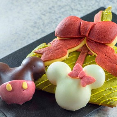 チョコレートとラズベリークリームのブレッド