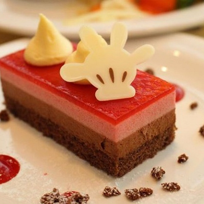 チョコレートとラズベリーのムースケーキ