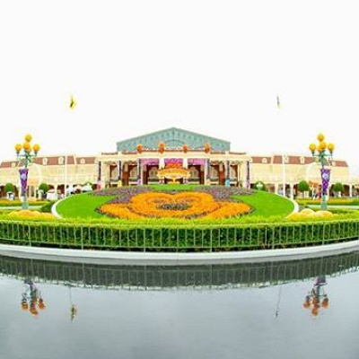 ディズニーランドにあるコインロッカーの場所