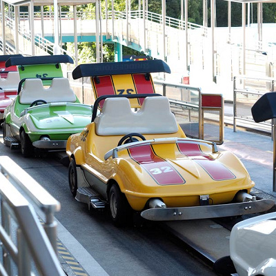 カラフルなゴーカート