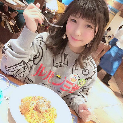 限定発売のルパン三世の総柄トレーナーでコーデ／2019年撮影