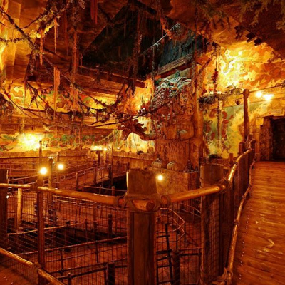 クリスタルスカルの魔宮Qラインの神像