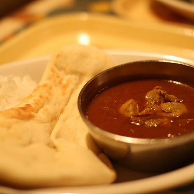 ナンでもライスでも美味しいチキンカリー