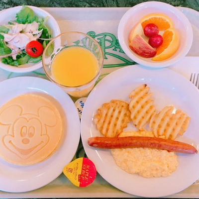 ディズニーキャラクターブレックファスト　メニュー
