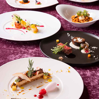  “ディズニー・クリスマス”スペシャルディナー スカーレットクリスマス