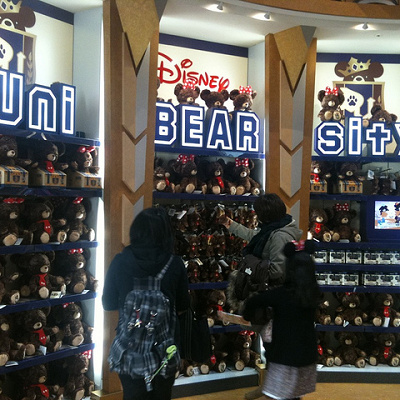 たくさんのユニベアたちがお出迎えしてくれるディズニージャパンストア！