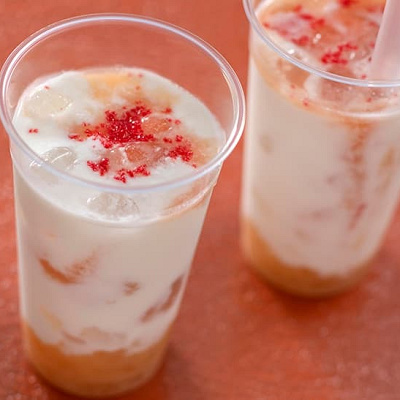 ディズニー公式レシピ集「ピーチ杏仁ドリンク」