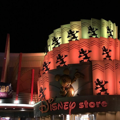 夜のディズニーストア