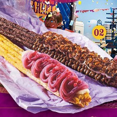 ドルチェチュリトス　ムラサキイモ・モンブラン（左）とティラミス（右）