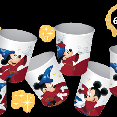 ドリンクサービスのカップ