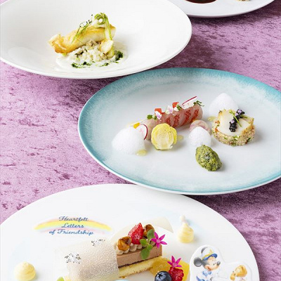 ダッフィー＆フレンズのハートフェルト・レターズ・オブ・フレンドシップ　グルメディナーコース