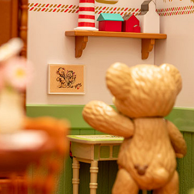 ダッフィーのドールハウス：ジェラトーニの絵画