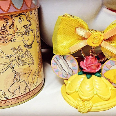 イヤーハット型キーチェーン