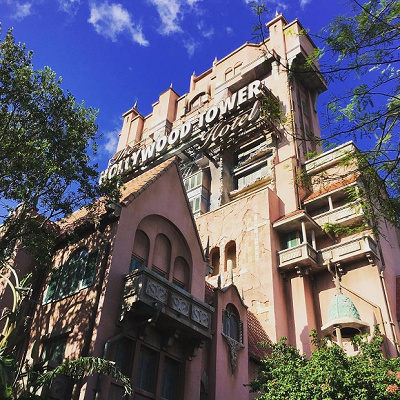 トワイライトゾーン・タワー・オブ・テラーで、スリルなライドを楽しもう！