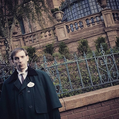 キャストさんも不気味な雰囲気・・・