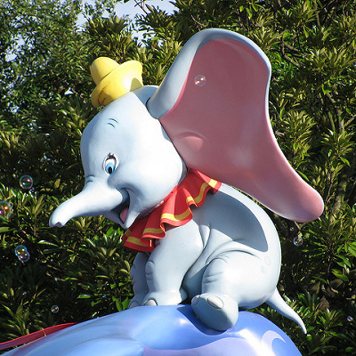 表情豊かなダンボ