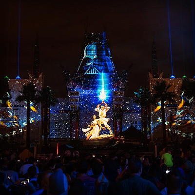 スター・ウォーズの名シーンが次々と